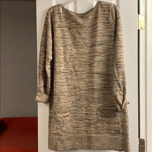 Sweater with pockets!